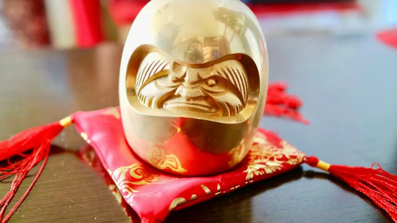 Benidaruma - Sakuramochi Kyoto Japan